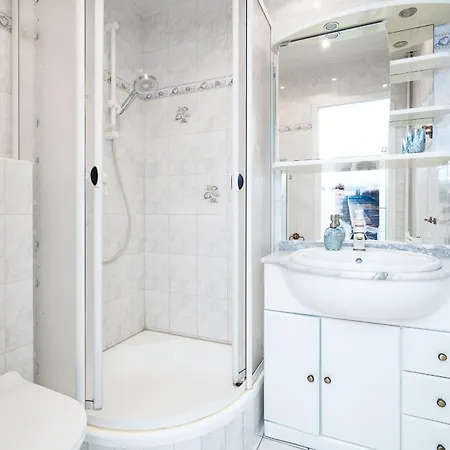 App 348 - Strandlage Apartment Sierksdorf